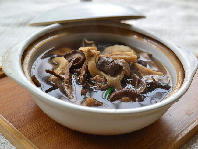 Fungi health soup pot